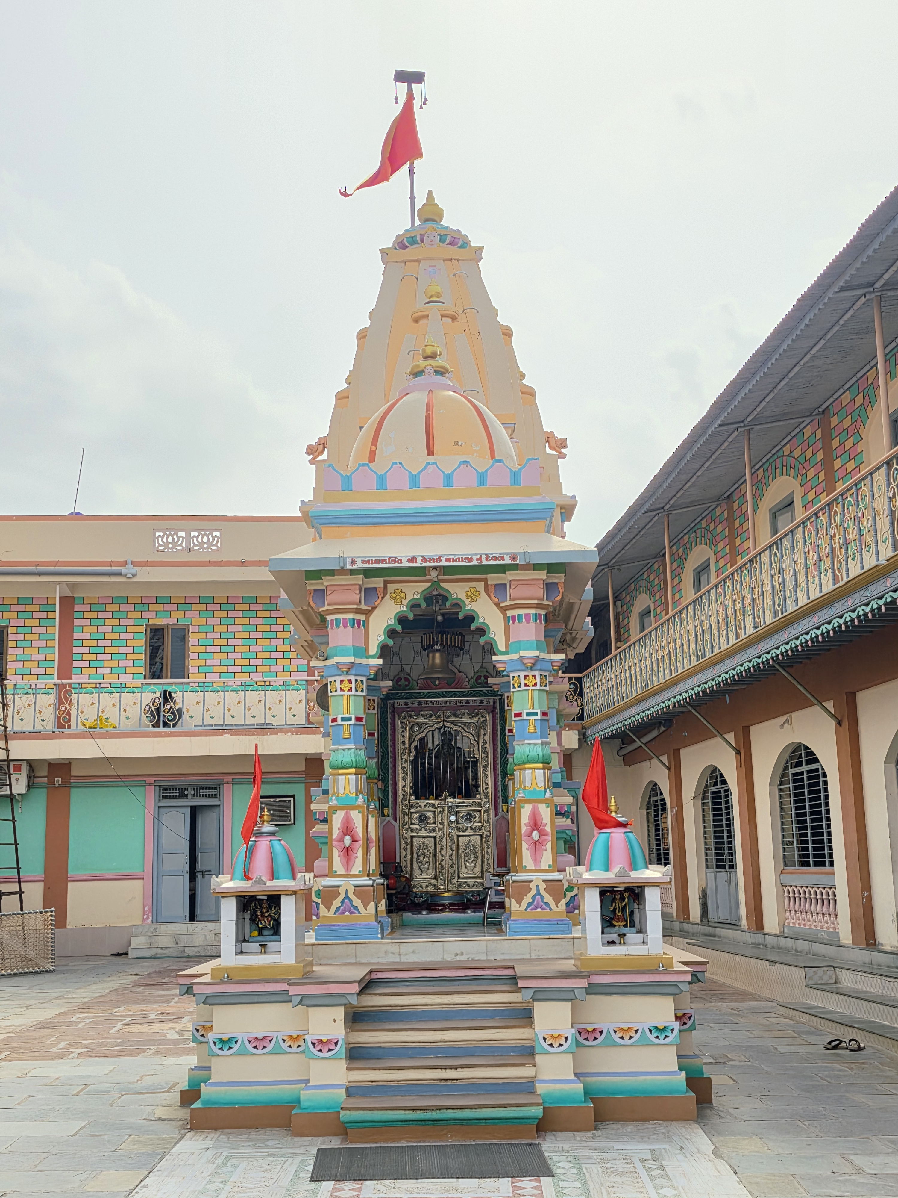 શ્રી આદ્યશક્તિ વેરાઈ માતાનું દેવળ