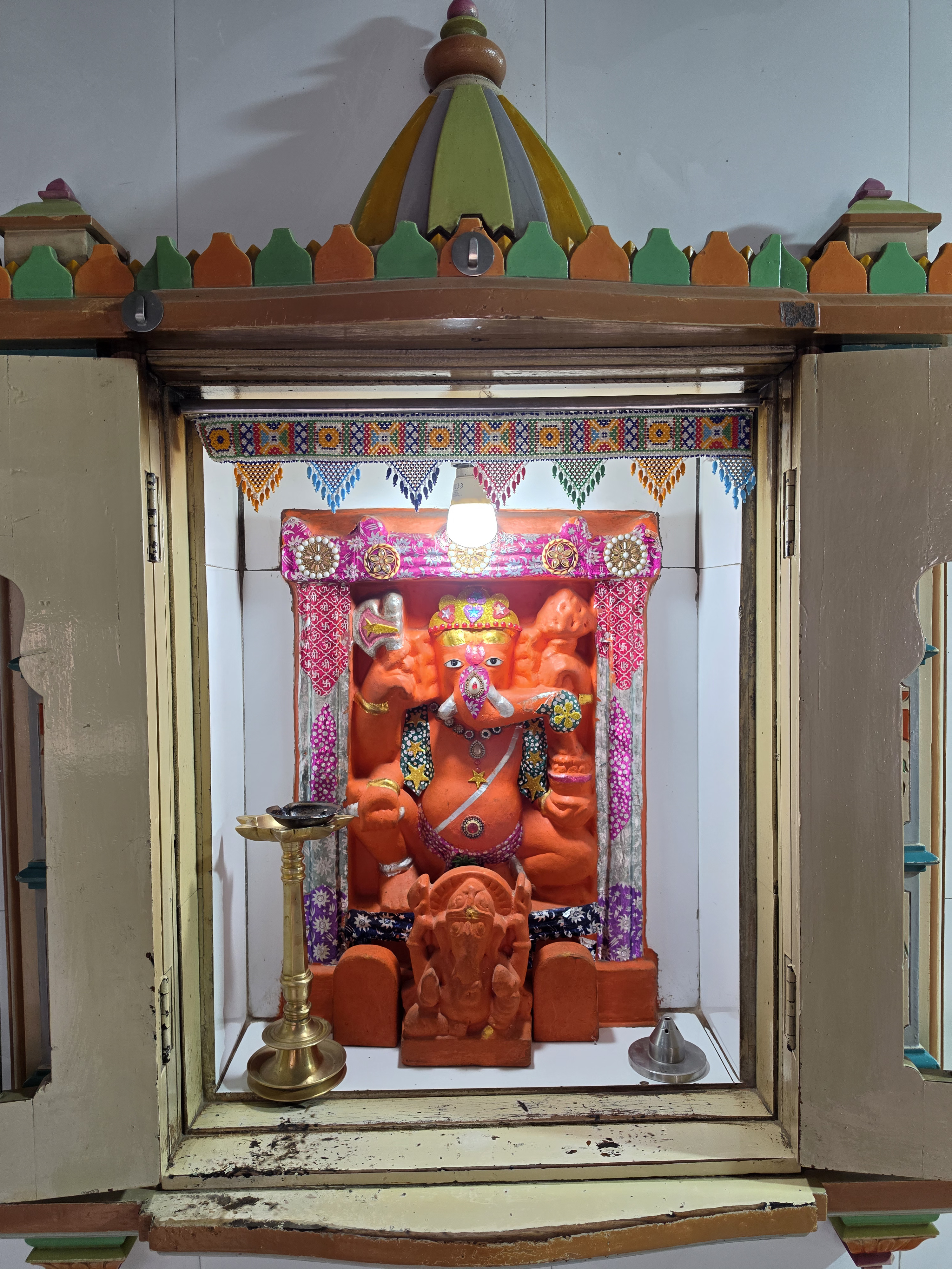 વિઘ્નહર્તા શ્રી ગણપતિ મહારાજ
